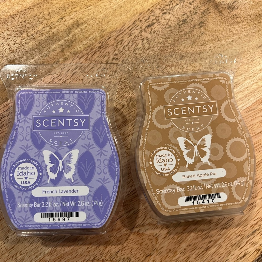 NWT Pack of 2 Scentsy Wax Melts - Lavender and Baked Apple Pie